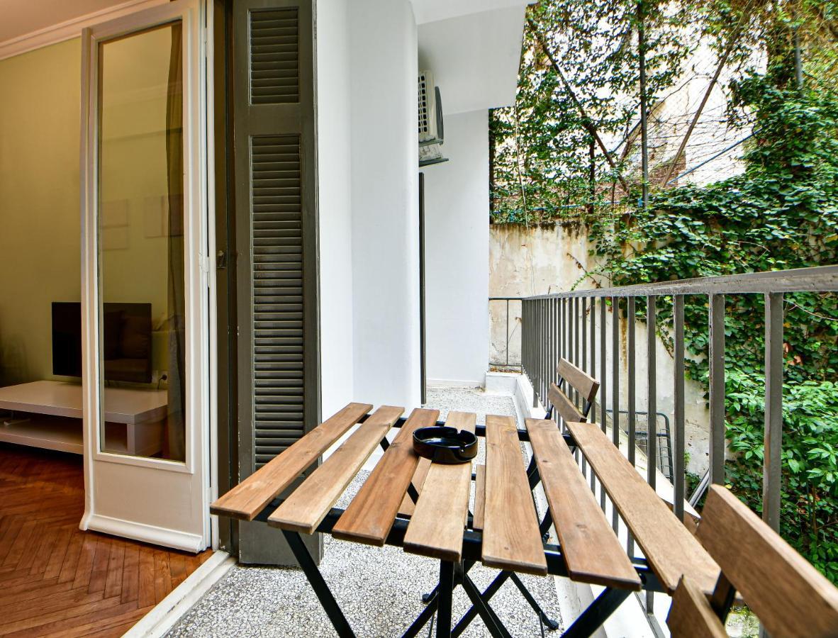 Thiras Lovely Apartment By Zain Athens Exterior photo