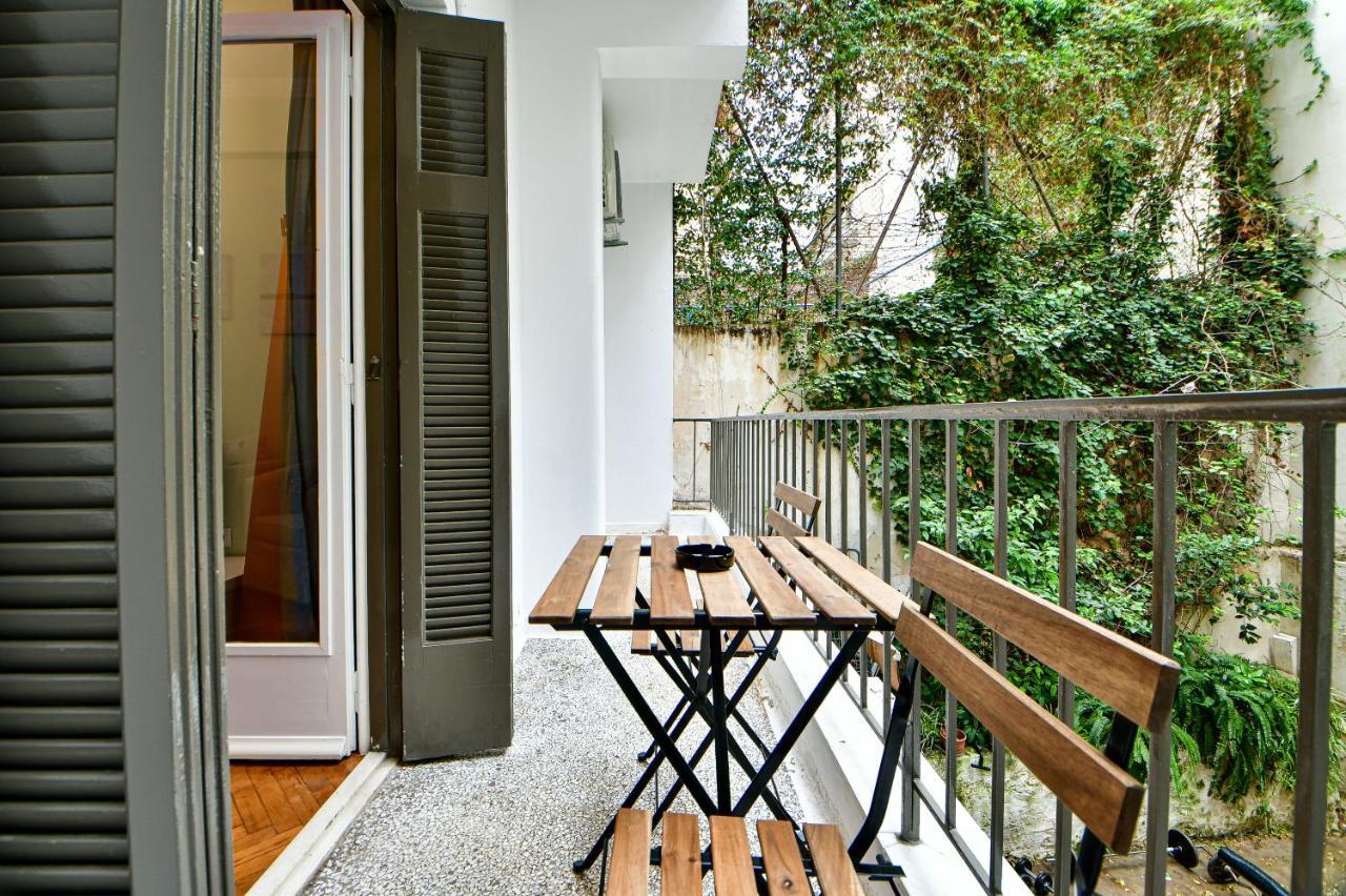 Thiras Lovely Apartment By Zain Athens Exterior photo