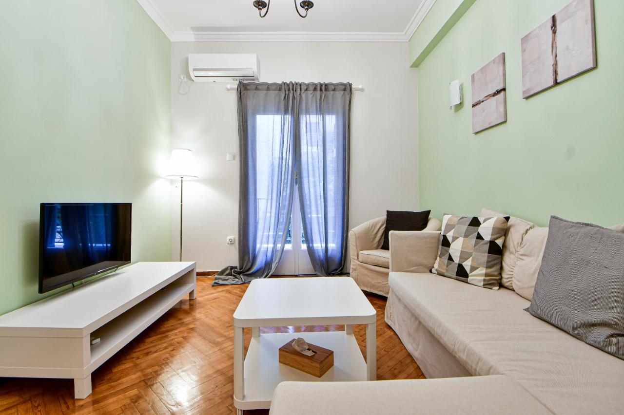 Thiras Lovely Apartment By Zain Athens Exterior photo