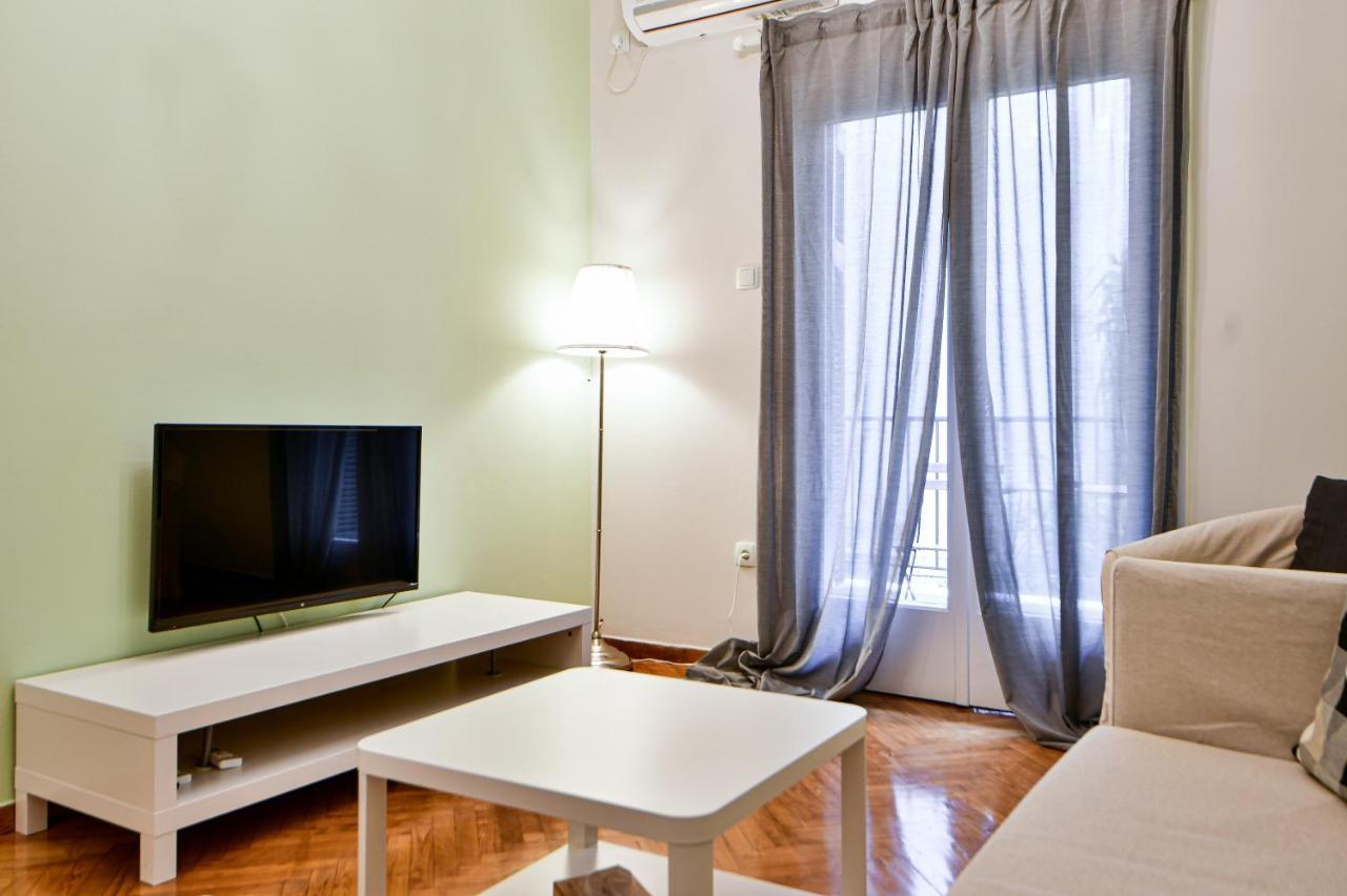 Thiras Lovely Apartment By Zain Athens Exterior photo
